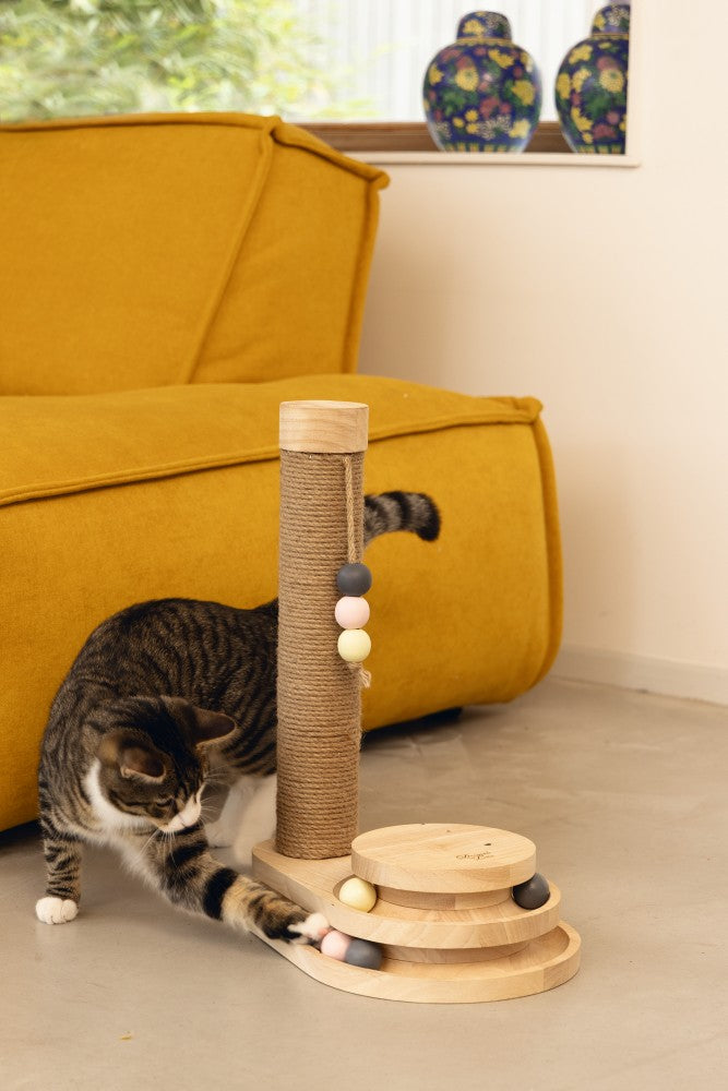Designed by Lotte Inez - Krabpaal - Hout - Bruin - 38x24,5x47,5 cm
