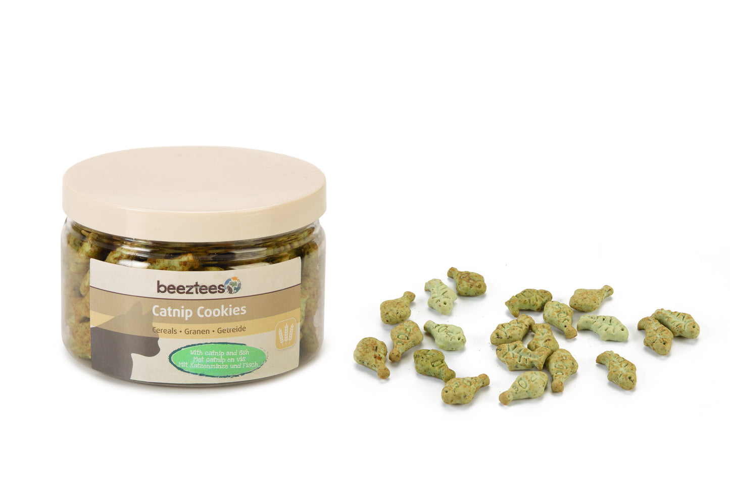 De Beeztees Catnip Cookies zalm zijn een ware delicatesse voor jouw kat. Deze koekjes bevatten catnip, waardoor ze extra aantrekkelijk zijn voor katten. Bijkomend voordeel is, dat de koekjes maar weinig vet bevatten. De Catnip Cookies kunnen worden gegeven als beloning of gewoon als tussendoortje. Deze snack zit in een handig potje, die afsluitbaar is. Inhoud: 55 gram