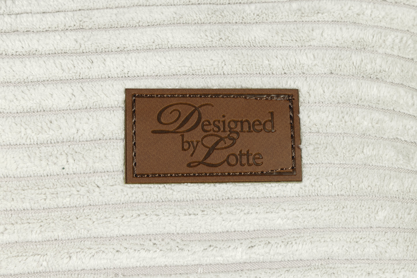 Desgined by Lotte Hoofdkussen Ribbed - Hond - Lichtgrijs - 35x23 cn