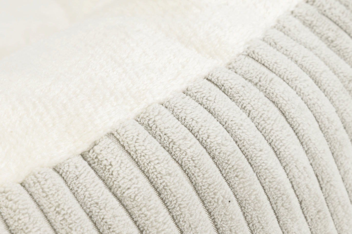 Designed by Lotte Ribbed - Kattenmand - Licht Grijs - 50x50x17 cm