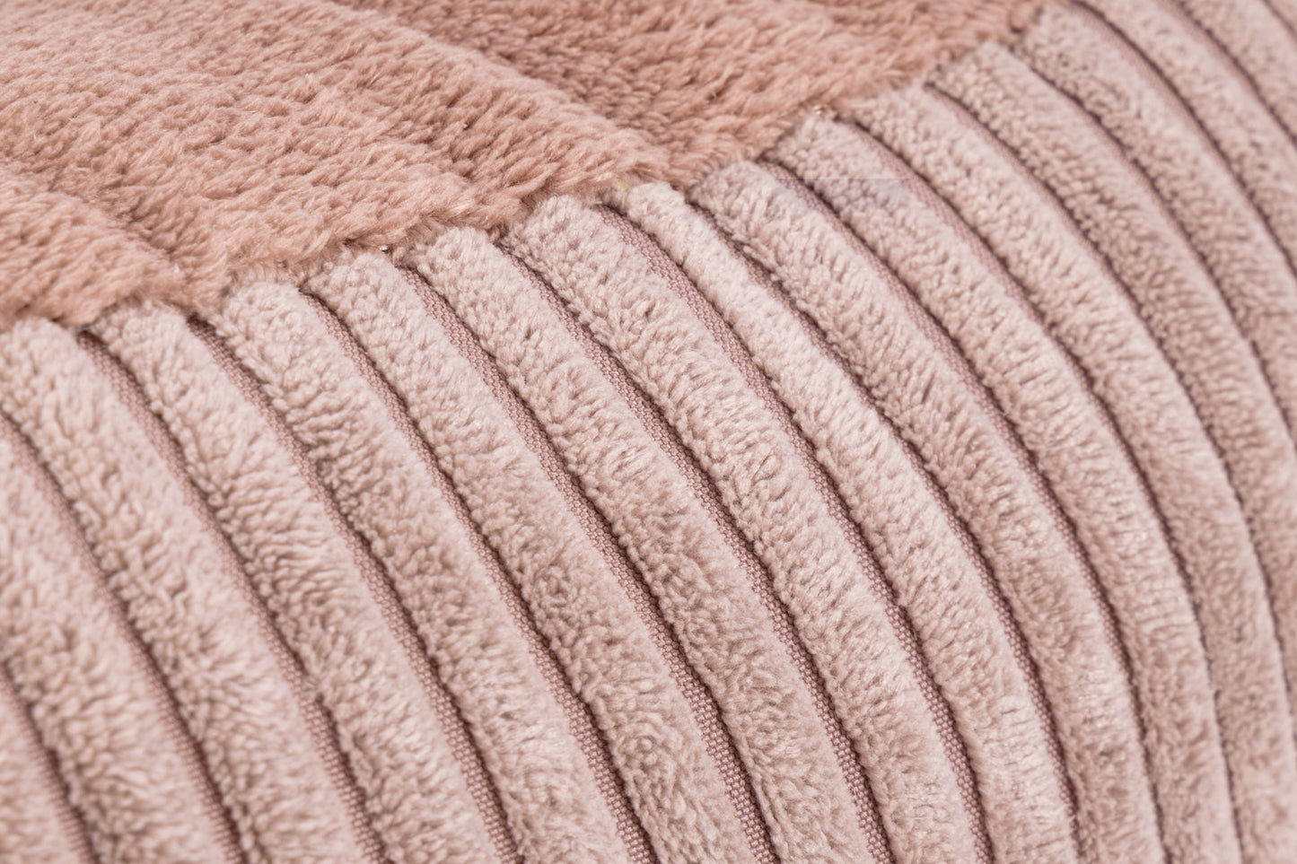 Designed by Lotte Ribbed - Kattenmand - Roze - 50x50x17 cm