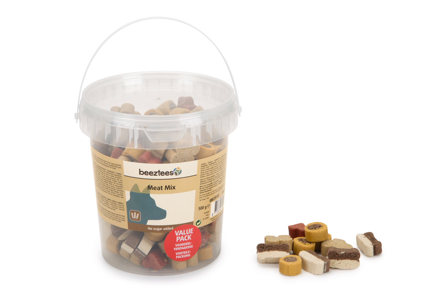 De Beeztees Meat Mix is een onweerstaanbare snack voor jouw hond als tussendoortje. Jouw hond zal deze semi-moist snack met kip en rund echt heerlijk vinden. Door het kleine formaat van de snack is deze zeer geschikt als beloning tijdens trainingen met jouw hond. Deze snack bevat geen toegevoegde suikers.