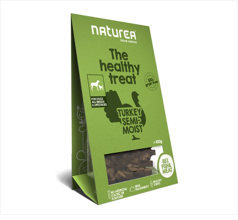 Kalkoen is een van de eiwitbronnen waar onze viervoetige vrienden de voorkeur aan geven. Deze lekkernij bevat niet alleen vers kalkoenvlees, maar bevat ook groenten, fruit en supplementen voor gewrichtsbescherming, zoals glucosamine en chondroïtine. Naast een beloning is het dus ook een gezonde traktatie.