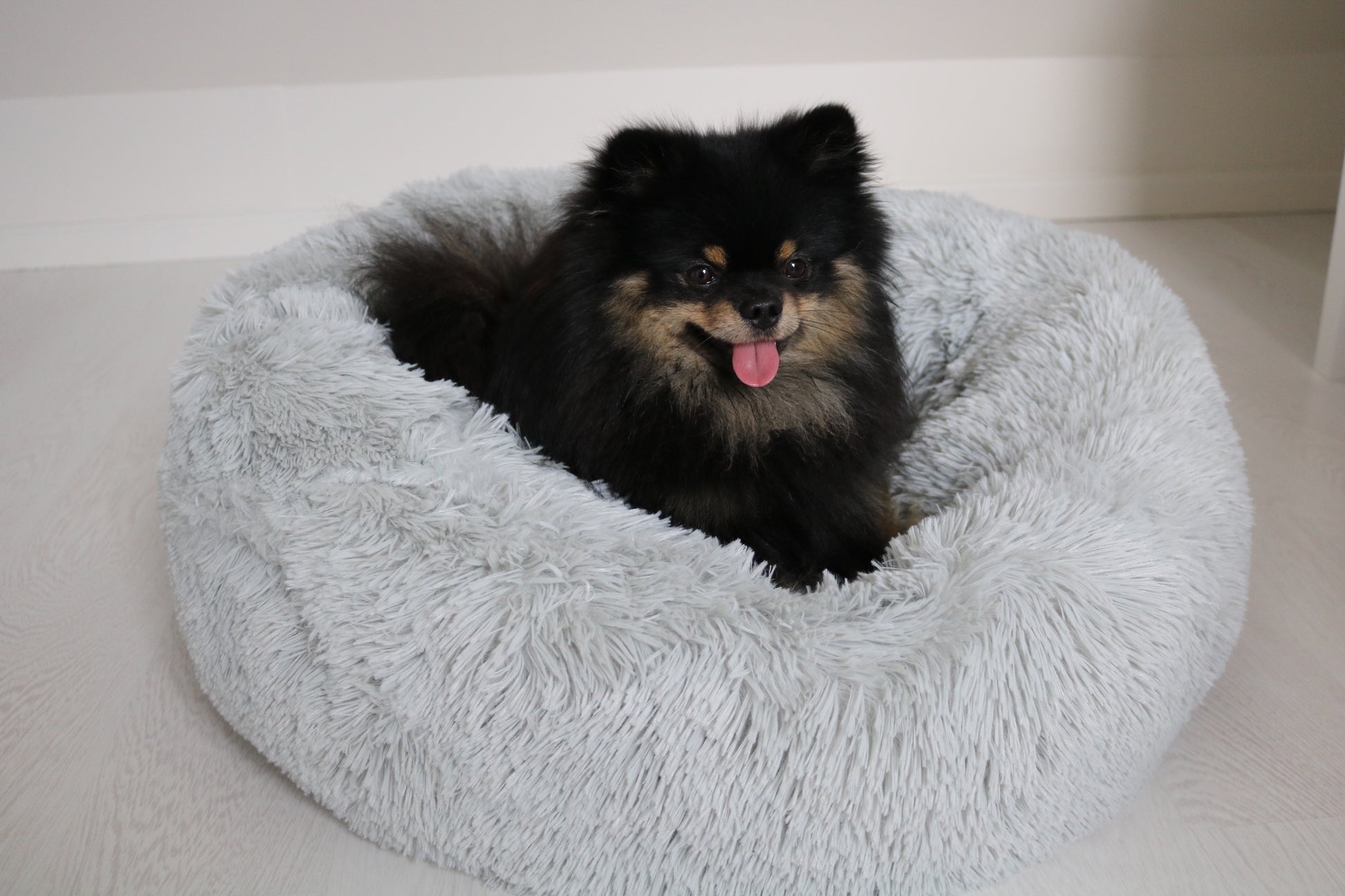 fluffy Yali donut mand lichtgrijs 70 cm beeztees